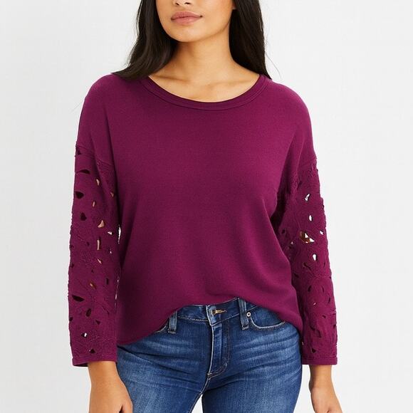 American Eagle Lace Sleeve Slit Back Top NWT - Picture 1 of 10